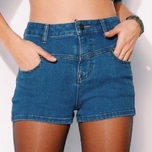 BDG Urban Ourfitters Super High Rise Seam Short | 27W